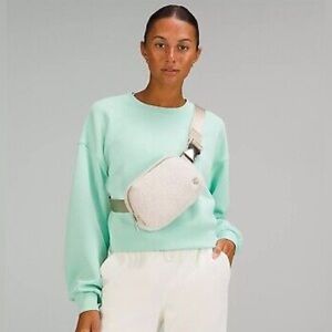 NEW LULULEMON Everywhere Fleece 1L Belt Bag in Natural Ivory Trench
